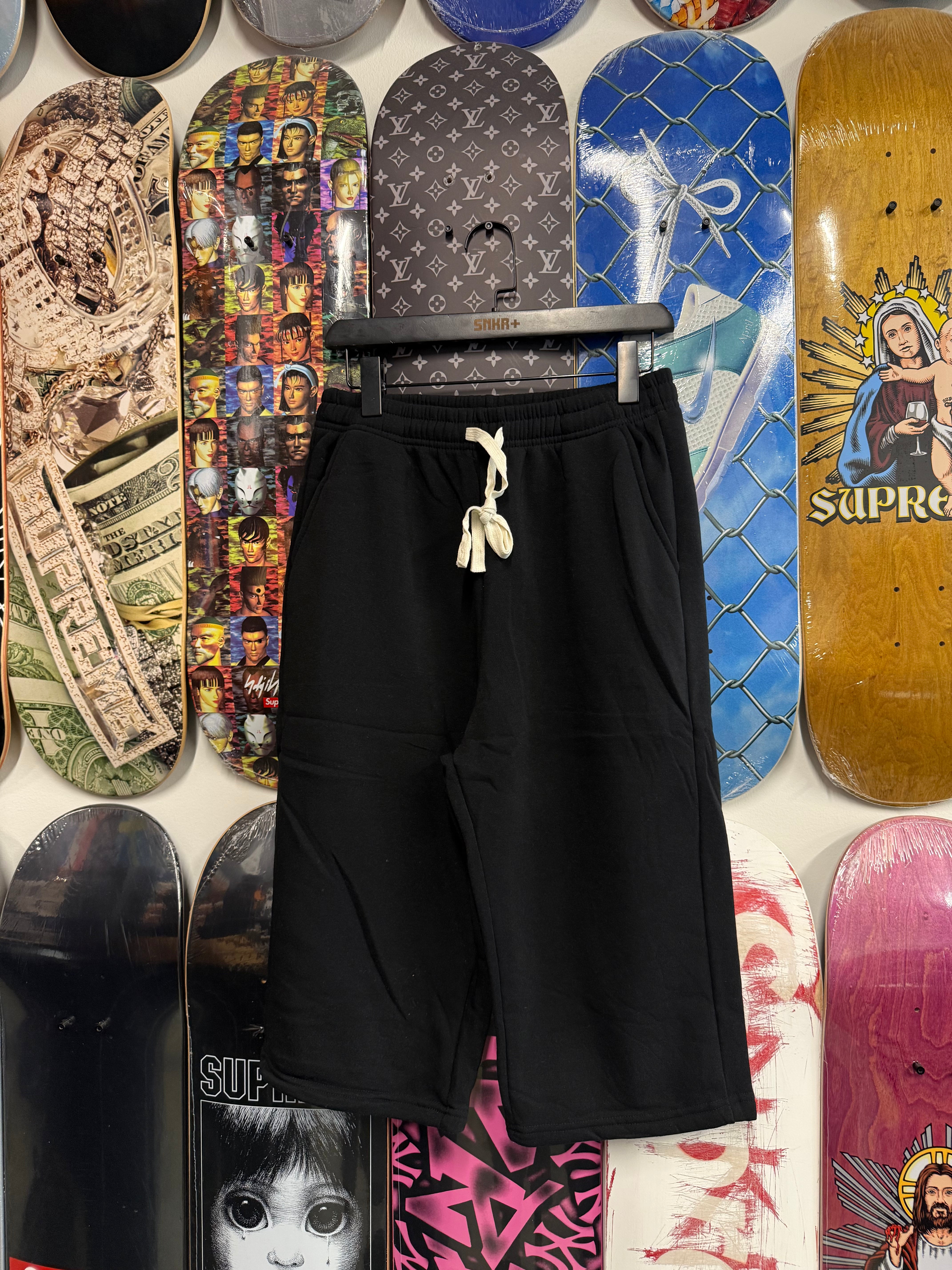 +++ LOOSE SHORTS BLACK