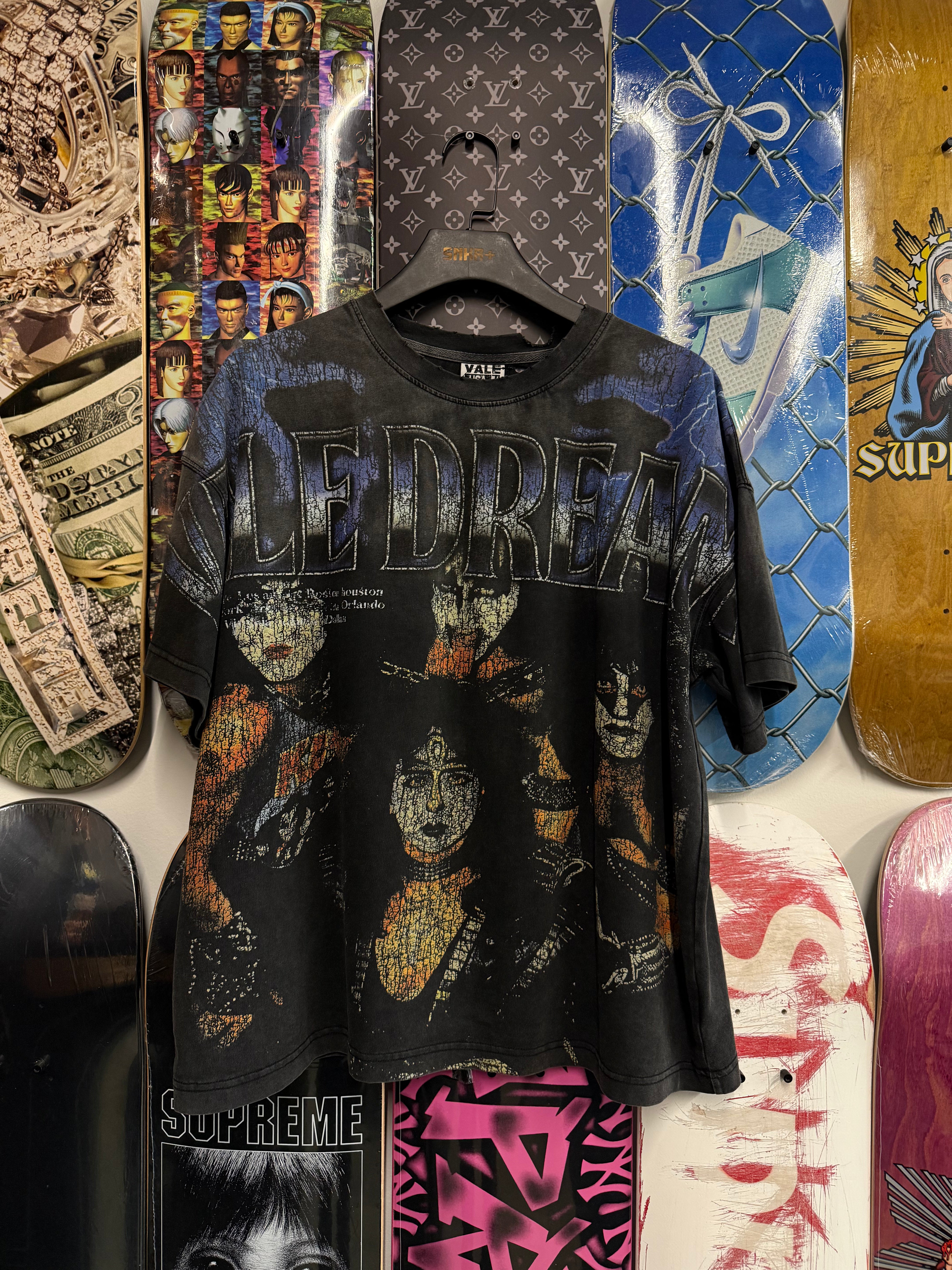 Vale Forever Kiss Tee Black - Used/Worn