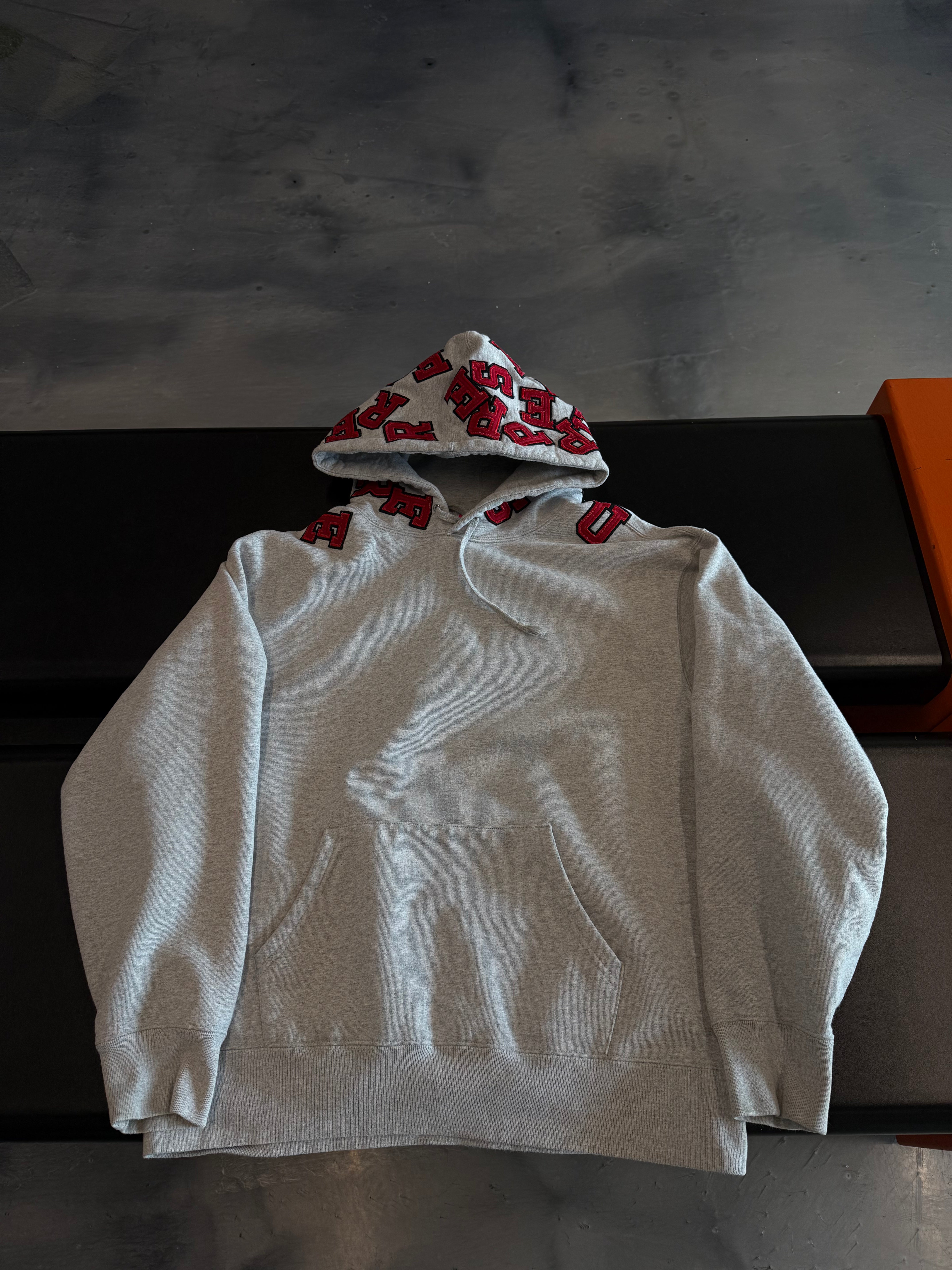 Supreme Scattered Appliqué Hooded Sweatshirt Heather Grey - Used/Worn