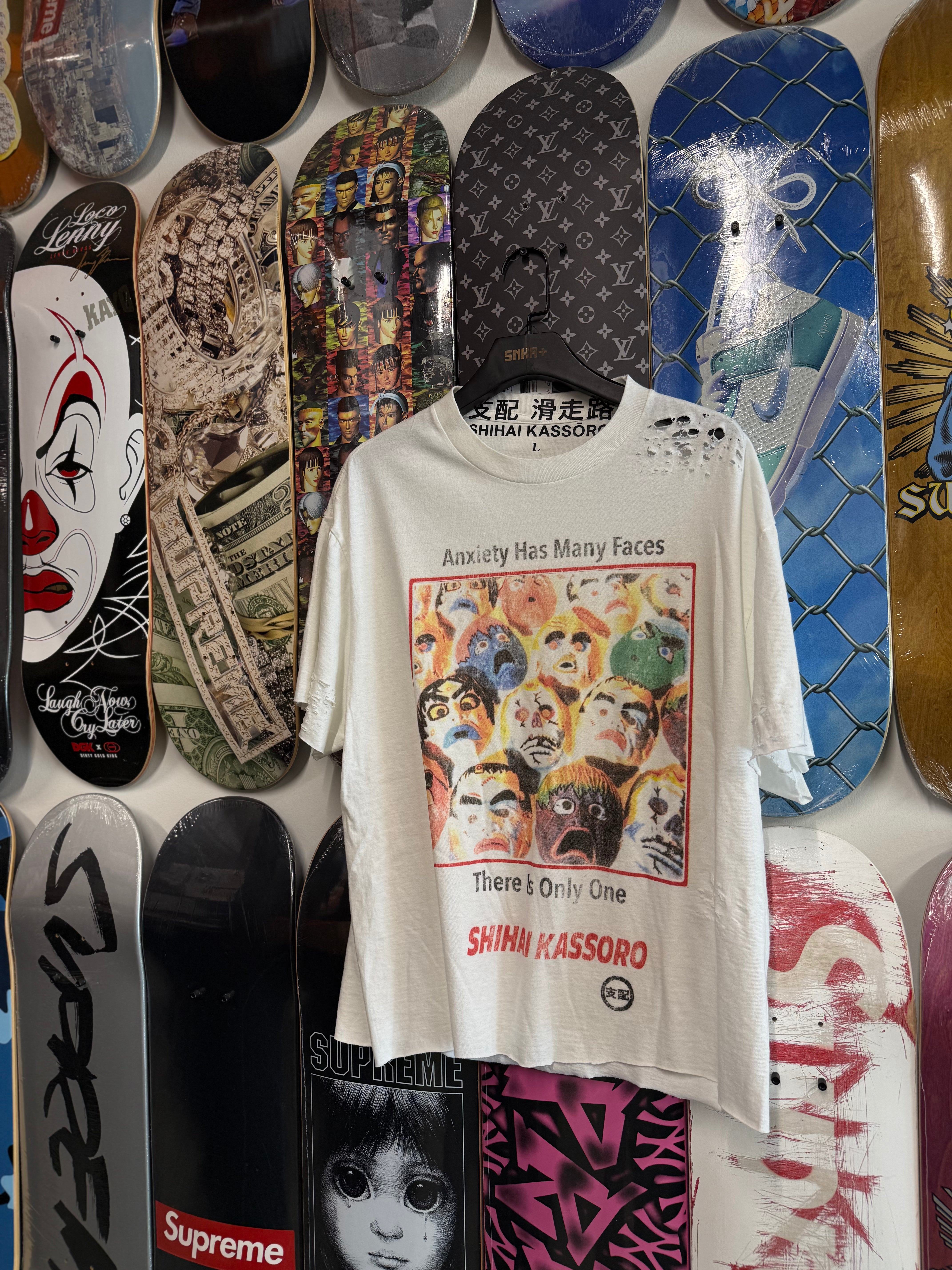 SHIHAI KASSORO ANXIETY TEE