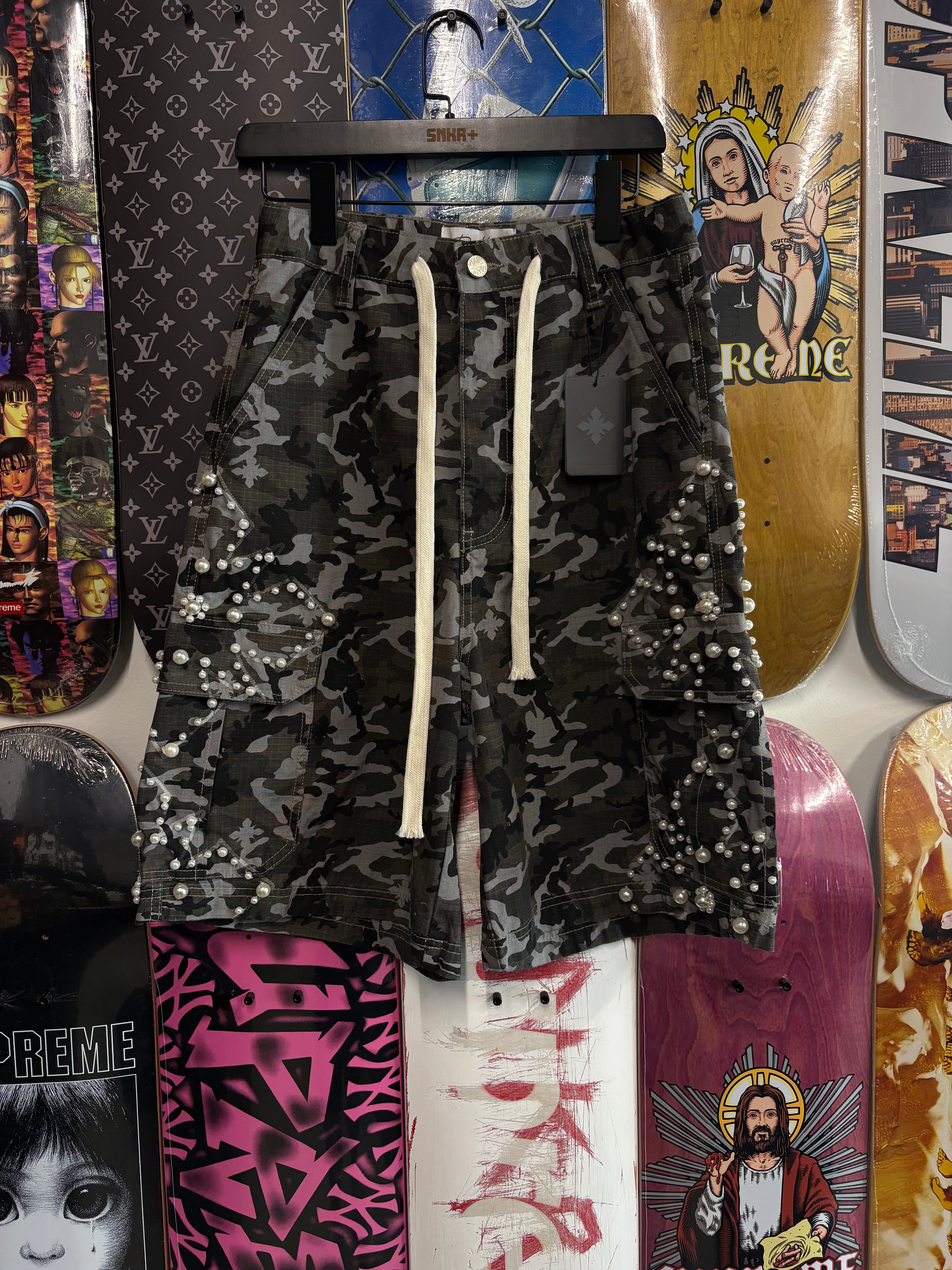 WE ARE RIGHTEOUS CAMO SHORTS