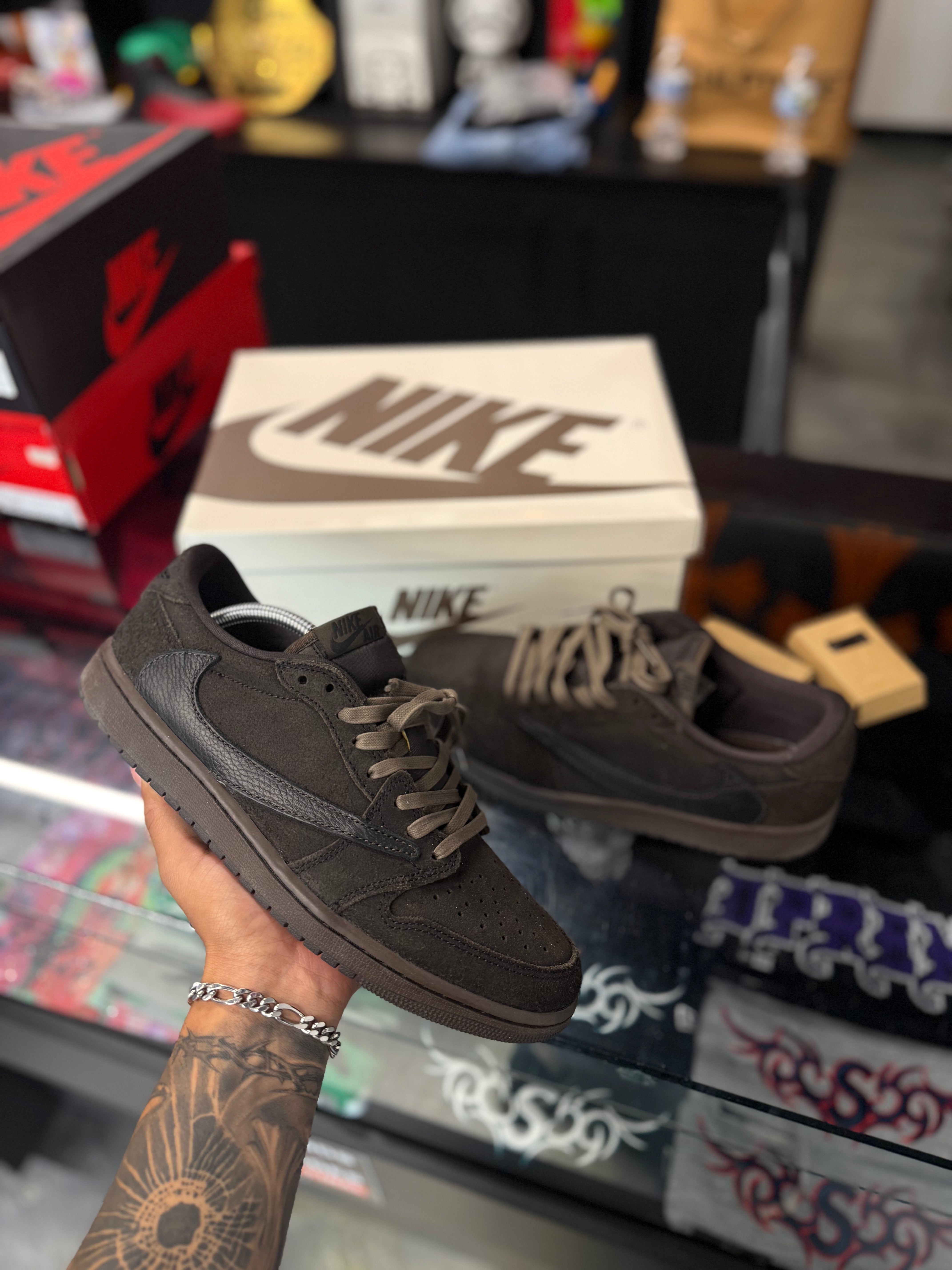 Air Jordan 1 Retro Low OG SP Travis Scott Velvet Brown - Used/Worn