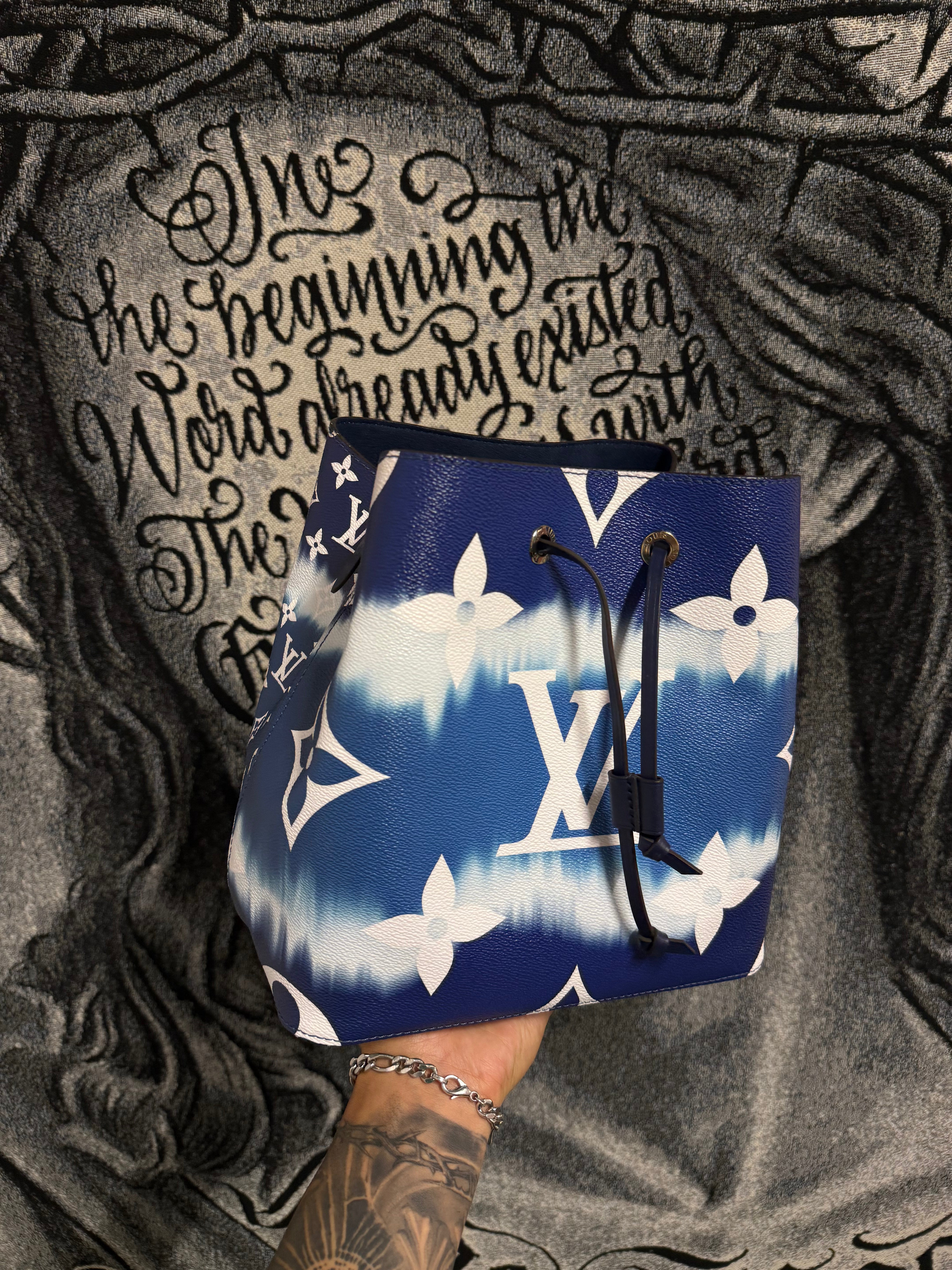 Louis Vuitton NeoNoe LV Escale MM Bleu