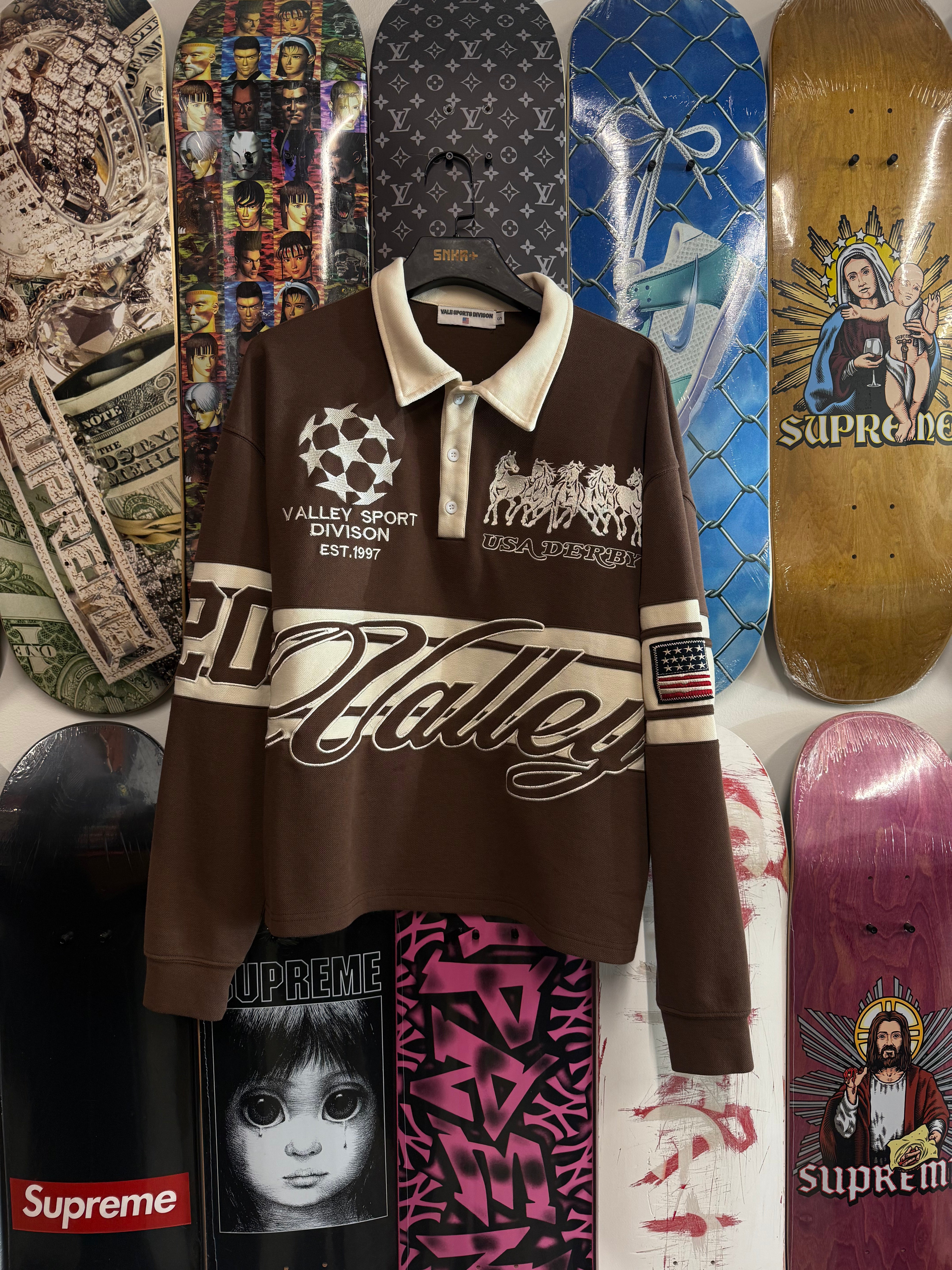 VALE FOREVER CHOCOLATE DERBY RUGBY L/S BROWN - Used/Worn